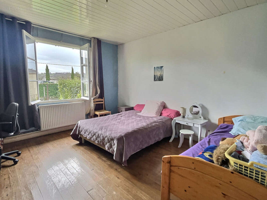 Maison à SAINTE-LIVRADE-SUR-LOT