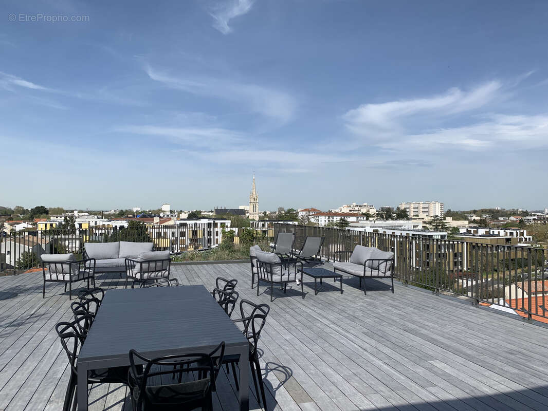 Appartement à BORDEAUX