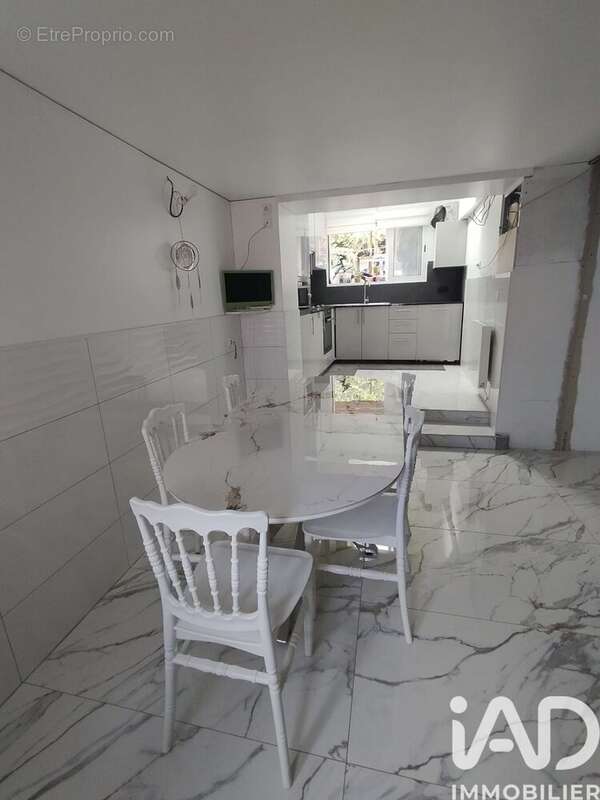 Photo 3 - Maison à CORBEIL-ESSONNES