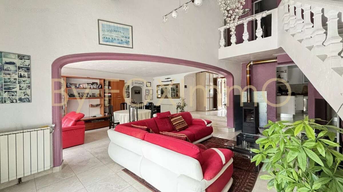 Maison à MANDELIEU-LA-NAPOULE