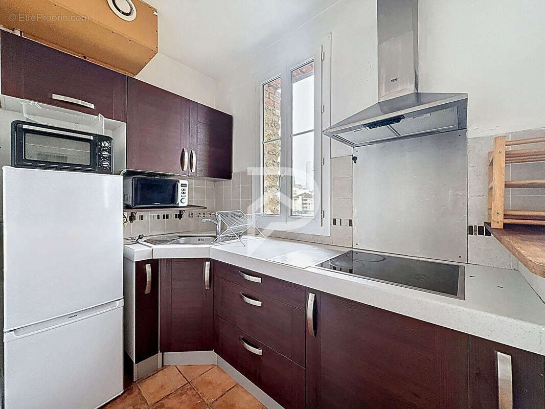 Appartement à COURBEVOIE