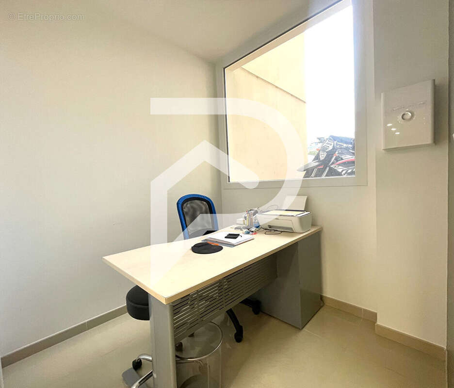 Commerce à LA SEYNE-SUR-MER