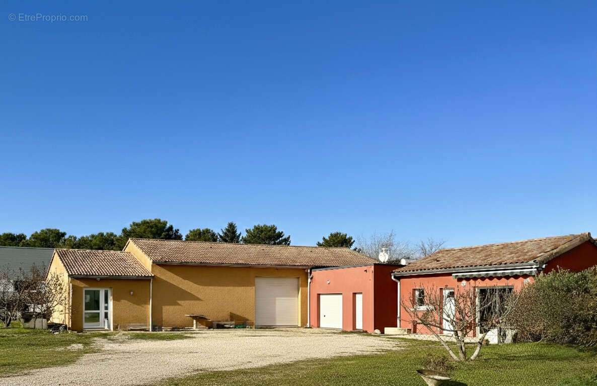 Maison à GENISSIEUX