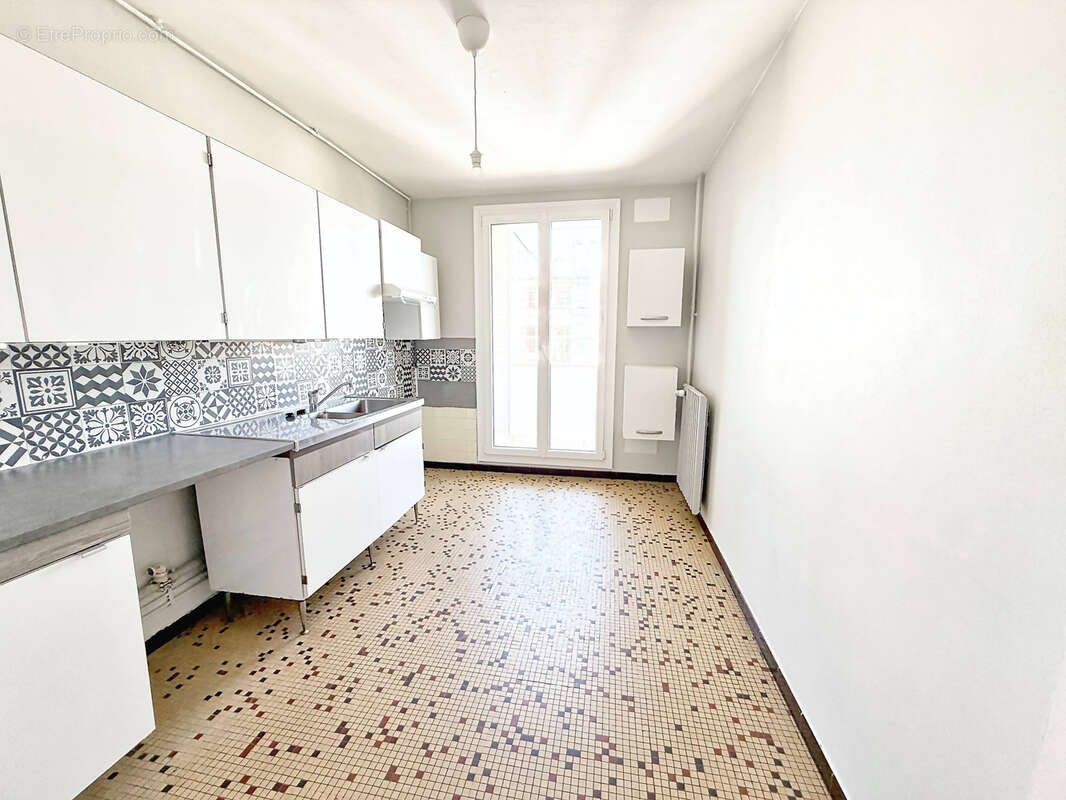 Appartement à LYON-5E