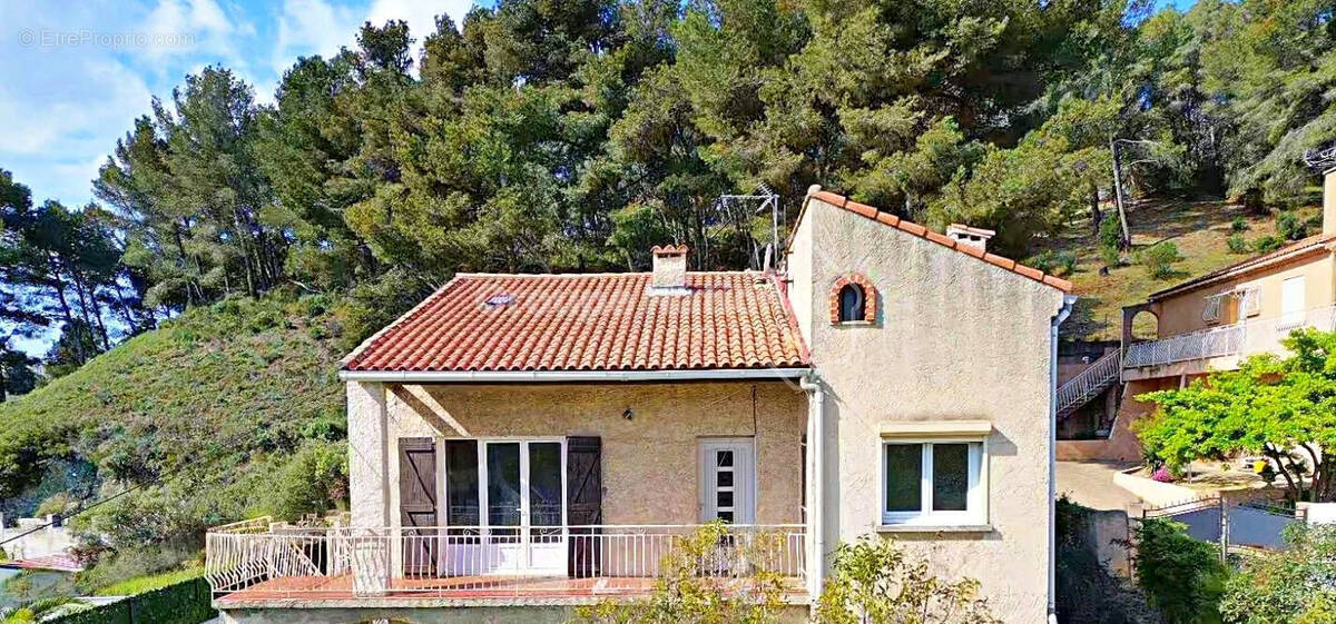 Appartement à LE ROVE