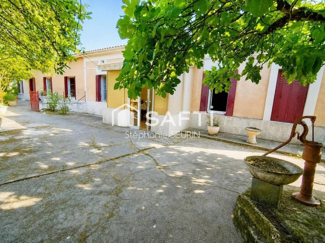 Photo 1 - Maison à MONTLIEU-LA-GARDE