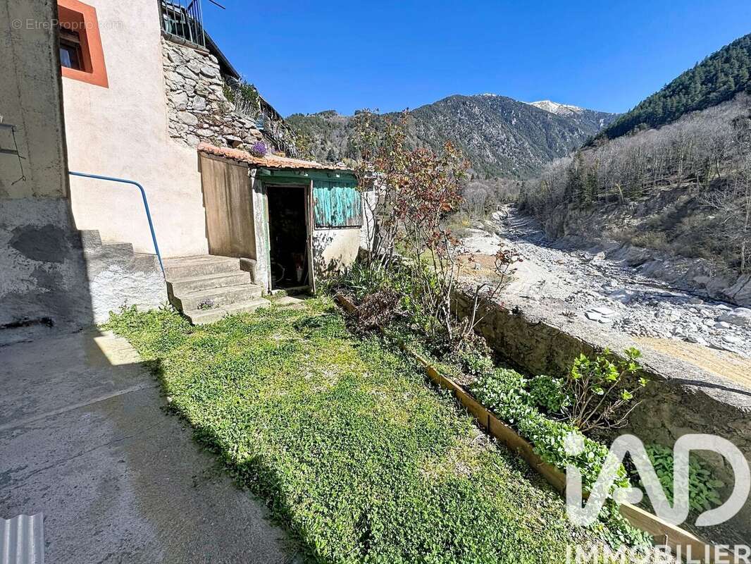 Photo 2 - Appartement à SAINT-MARTIN-VESUBIE