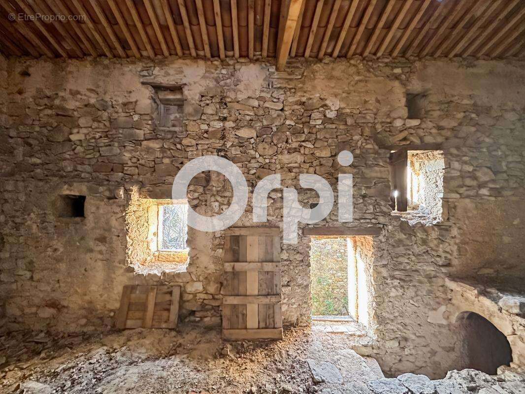 Maison à ALLEGRE-LES-FUMADES