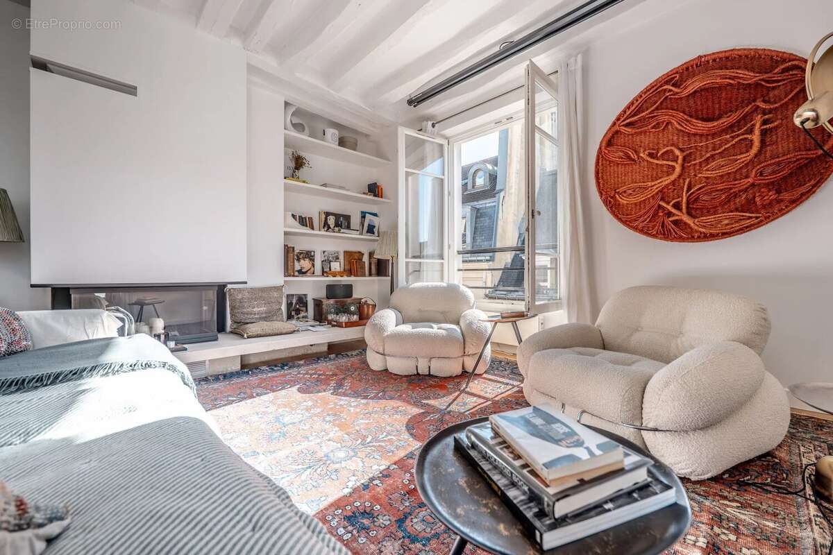 Appartement à PARIS-3E