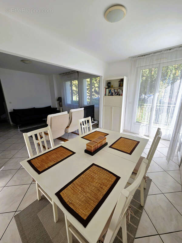 Maison à PARAY-VIEILLE-POSTE