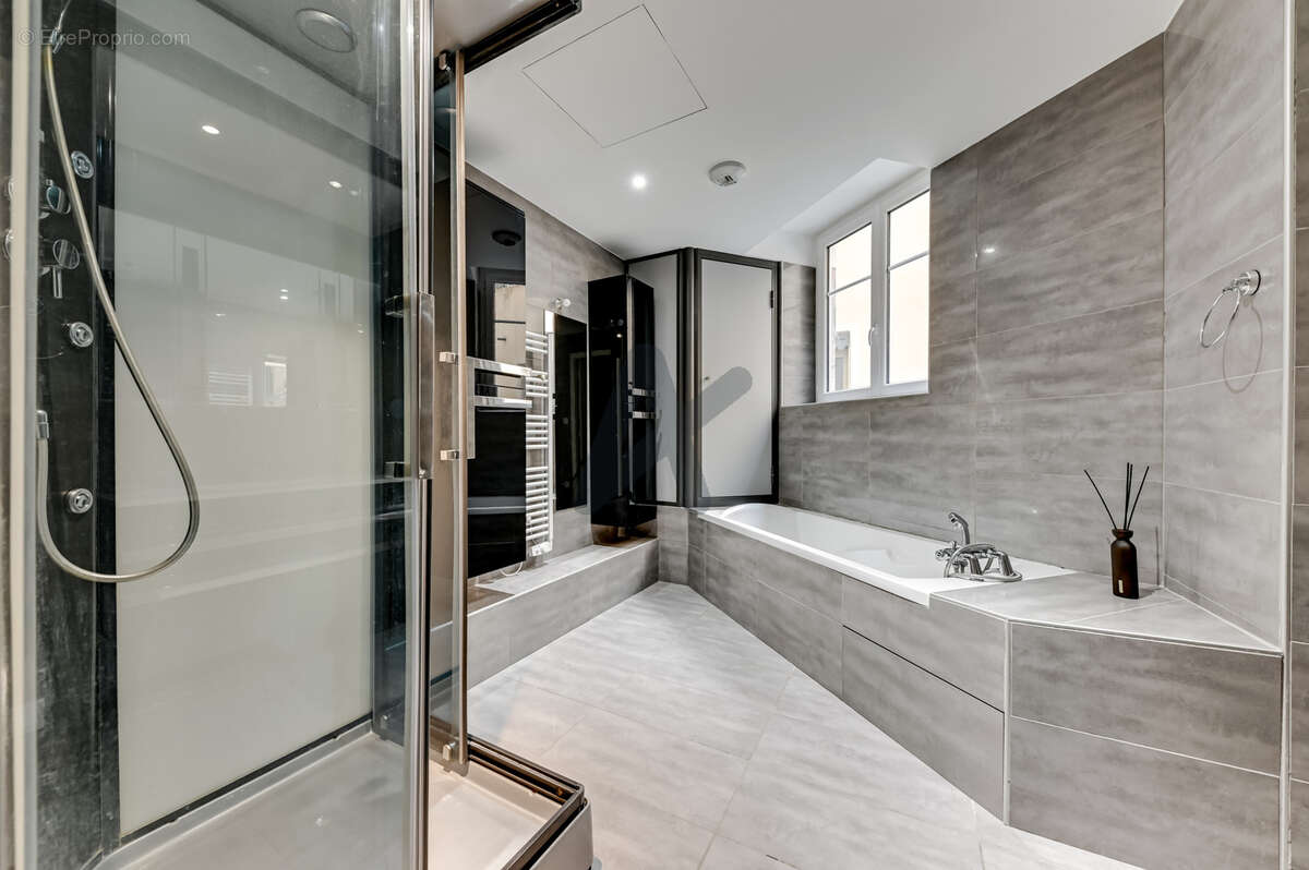 Exclusivité - Lyon 2 ème - rue Victor Hugo, appartement de 5 pièces et de 160 m2 - photo 20