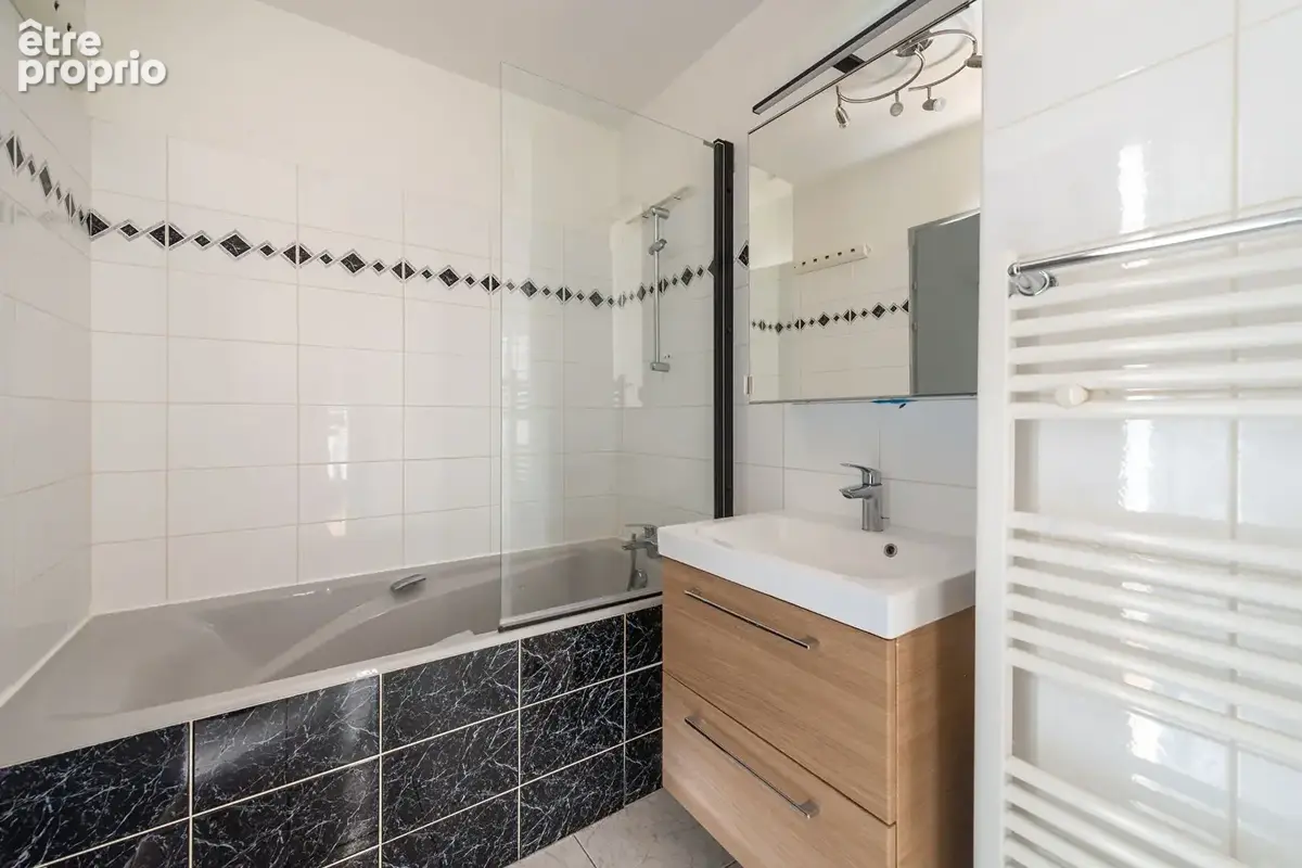 Appartement 90m² - Place du Lycée à Angers - Rare Opportunité - photo 10