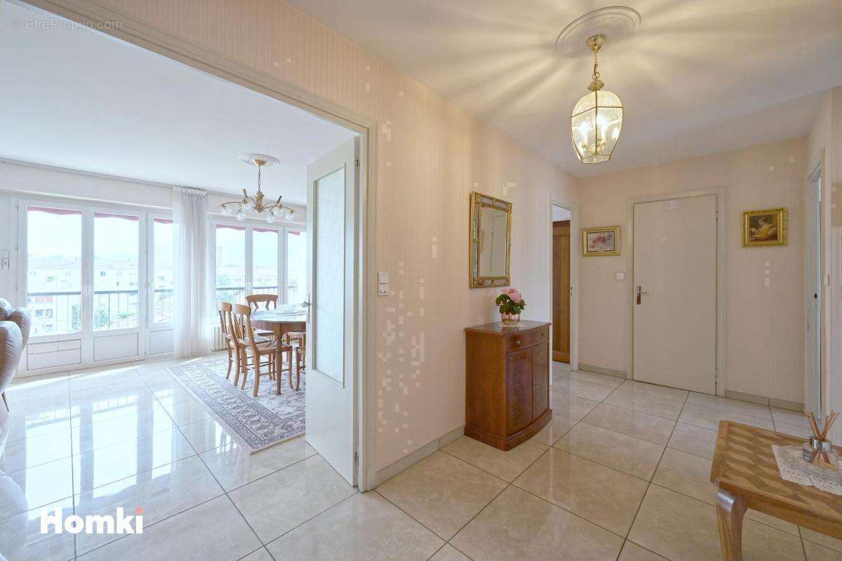 Appartement à ECHIROLLES