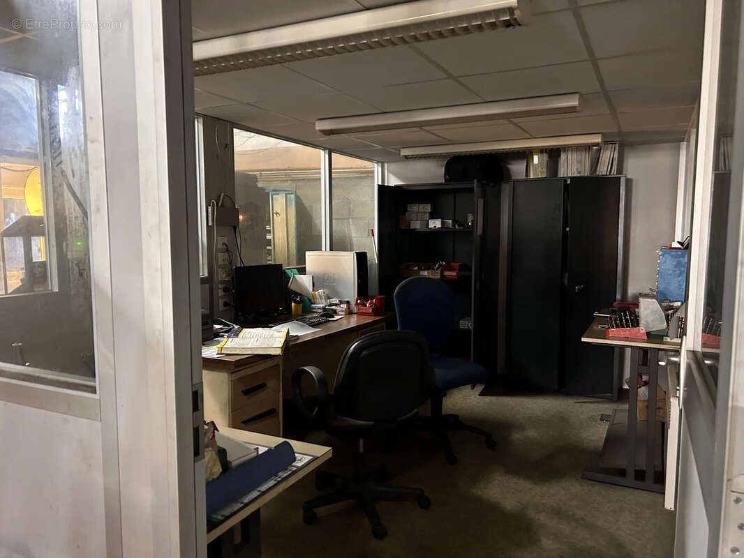 Commerce à ARGENTON-SUR-CREUSE