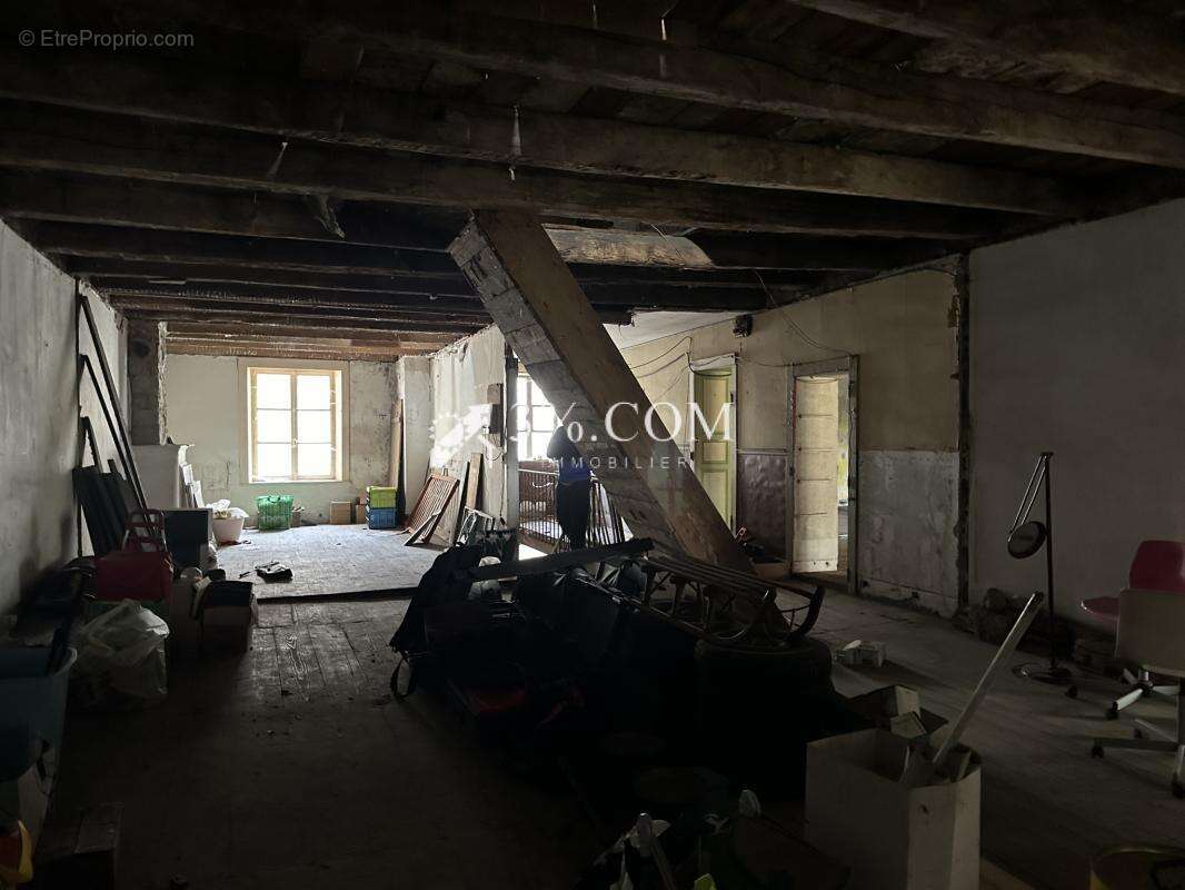 Appartement à MIRECOURT