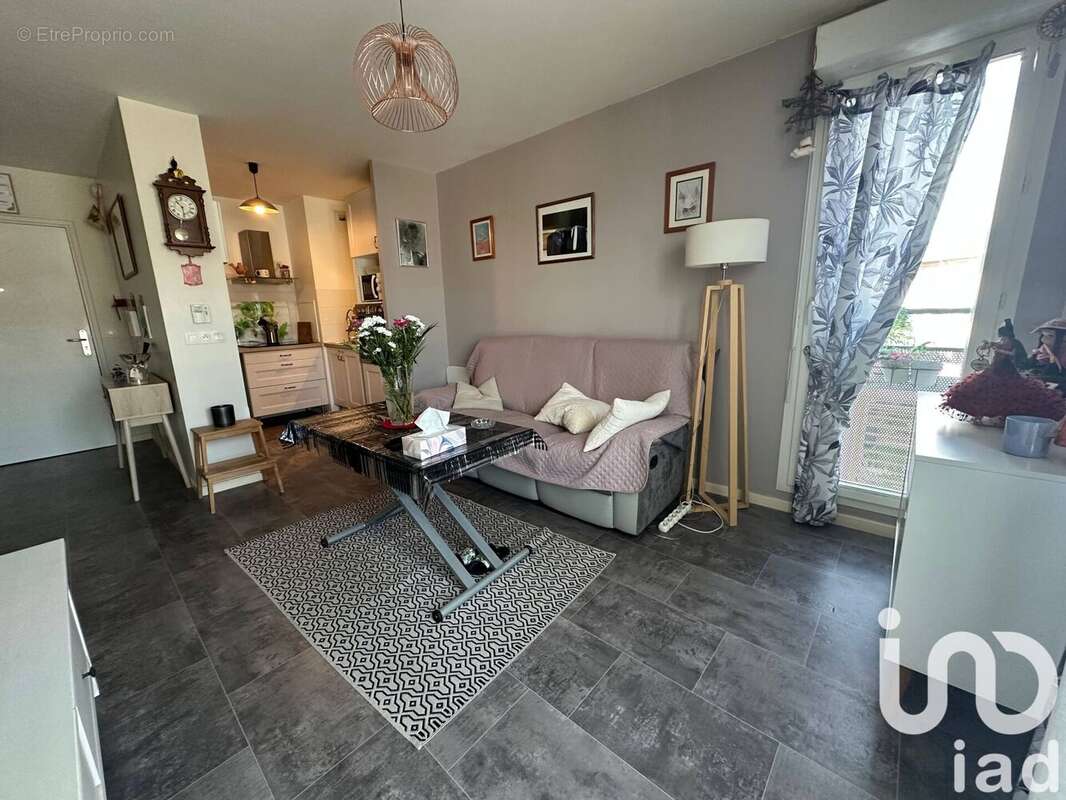 Photo 4 - Appartement à LIEUSAINT