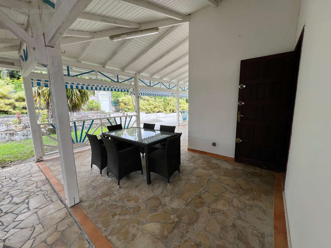 Belle villa F4-F5 à vendre à Saint-Claude avec belle vue montagne en EXCLUSIVITÉ - photo 17