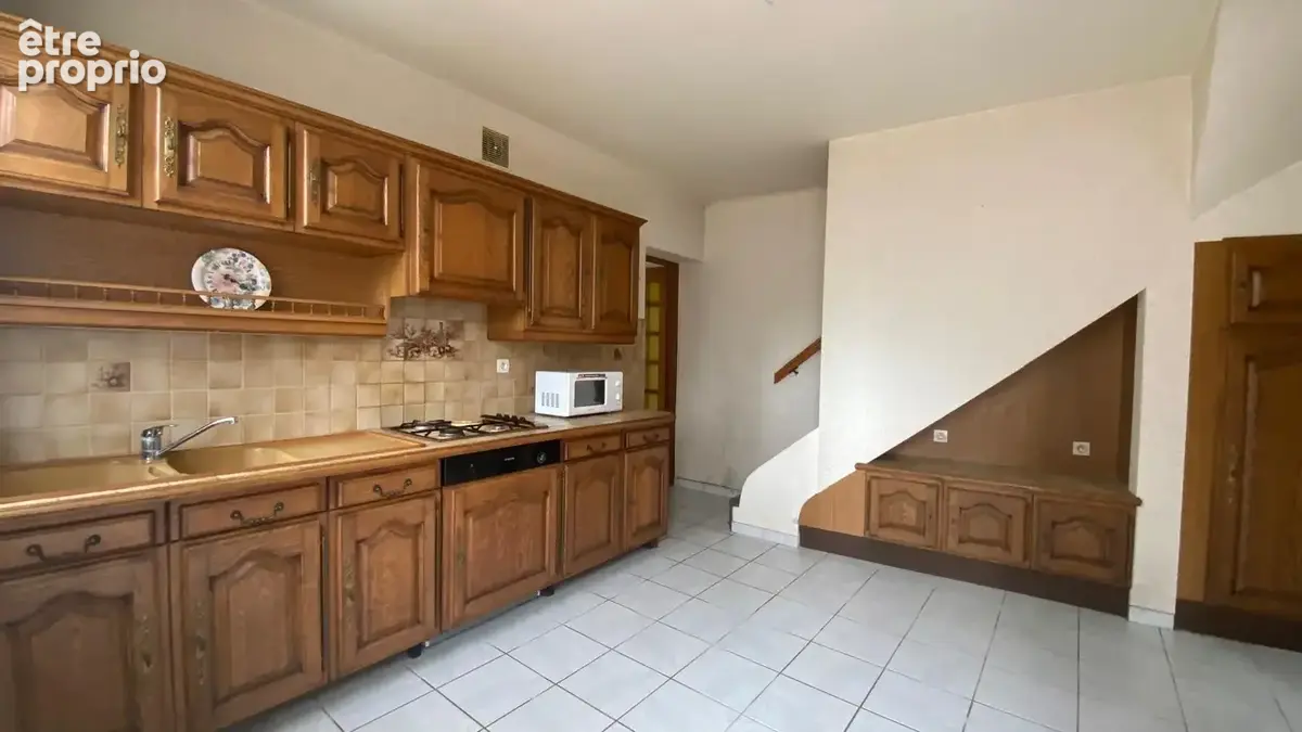 Maison 3 pièces avec grand jardin et dépendances - photo 3