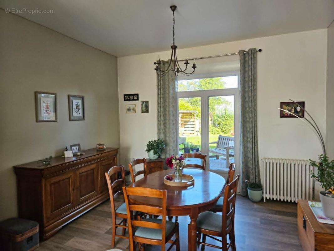 Maison à BOIRY-SAINTE-RICTRUDE