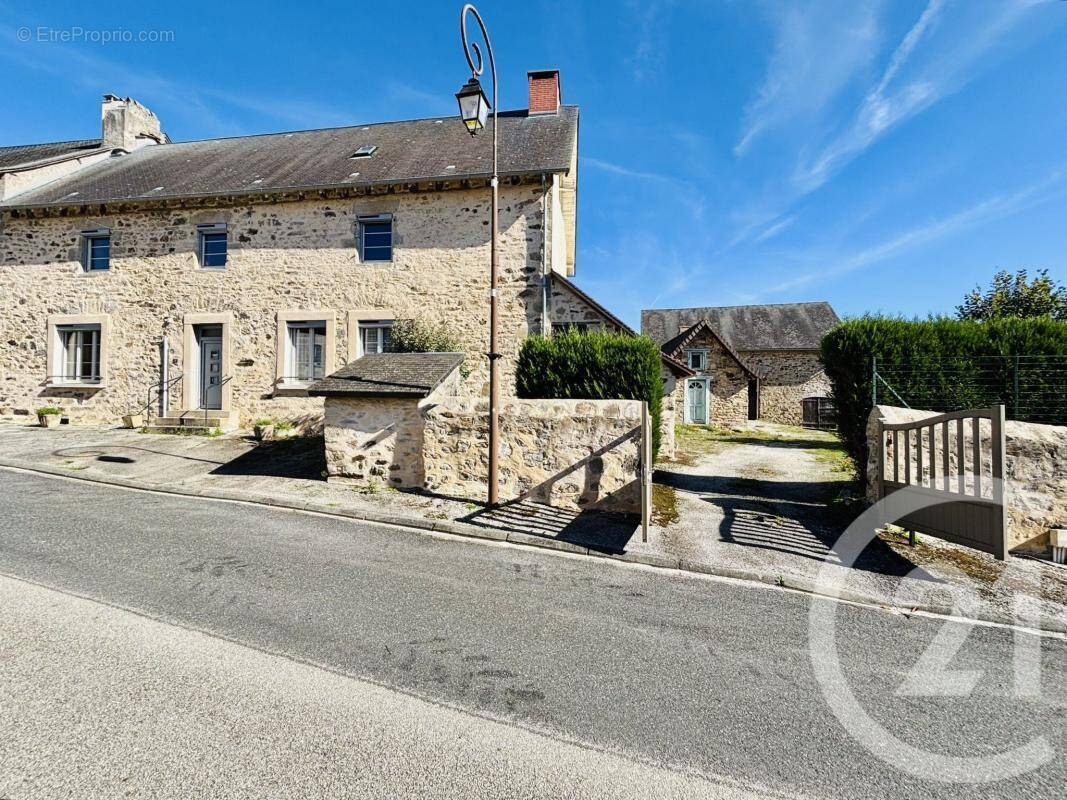 Maison à LA PORCHERIE