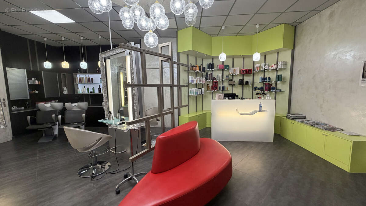 Commerce à VINON-SUR-VERDON