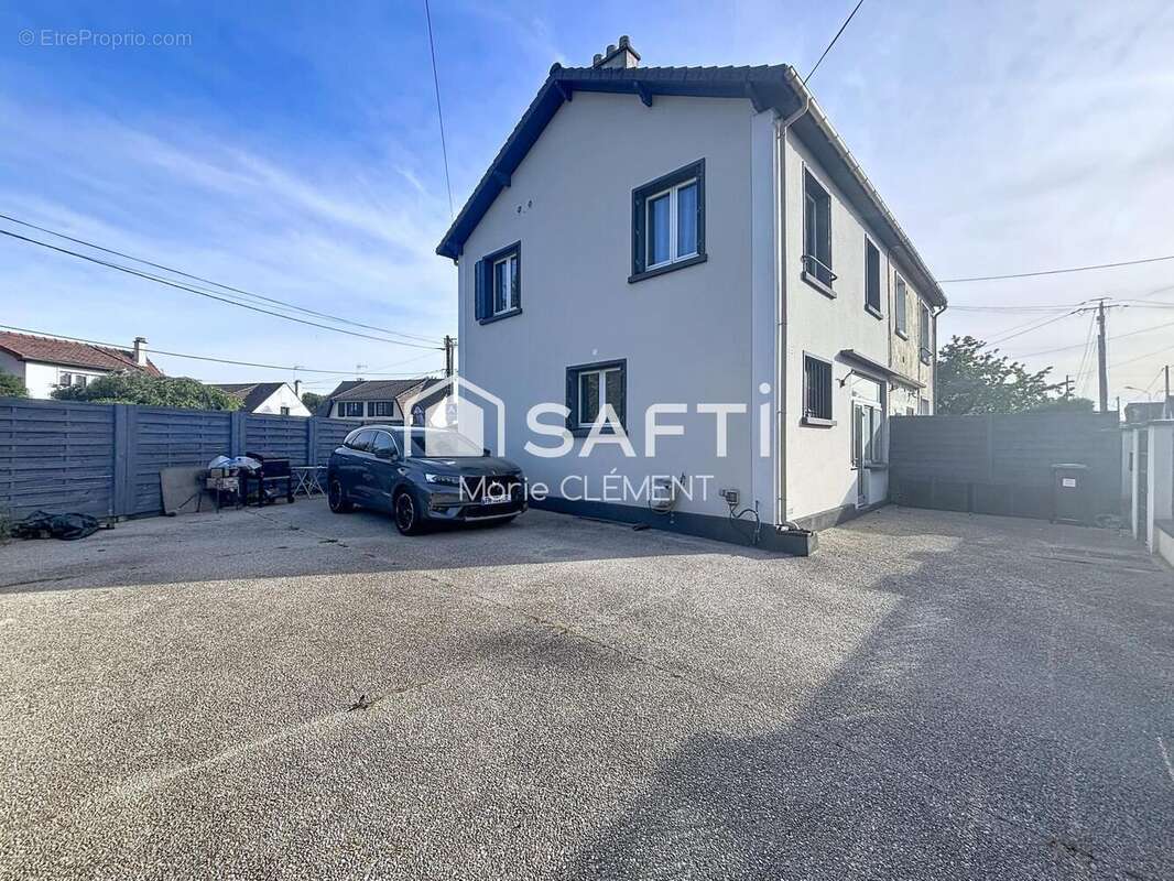 Photo 2 - Maison à PONTAULT-COMBAULT