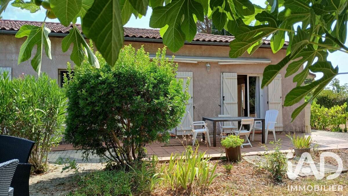 Maison 92 m² à Montpezat-De-Quercy  - photo 4