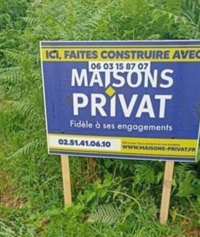 Terrain à LA ROCHE-SUR-YON