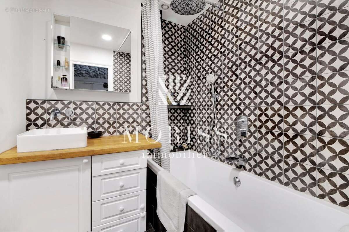 Appartement à PARIS-10E