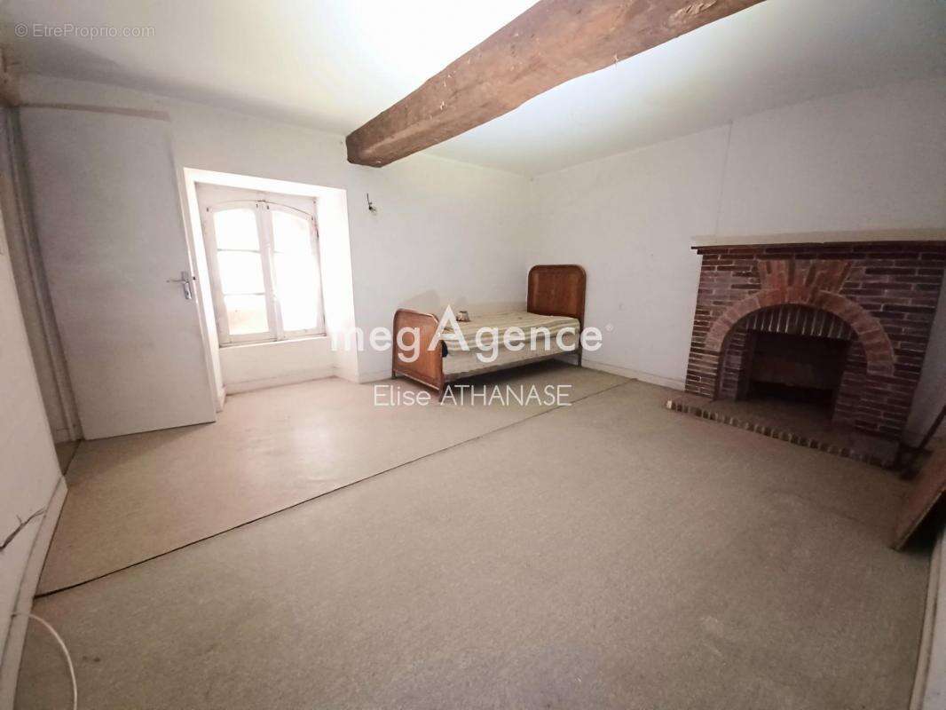 Maison à SAINT-CHRISTOPHE-DES-BOIS