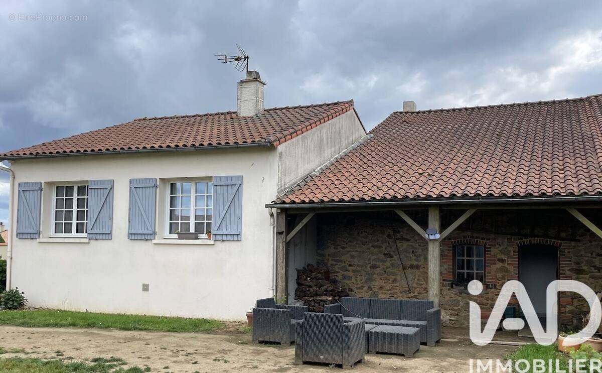 Photo 1 - Maison à SAINT-MESMIN