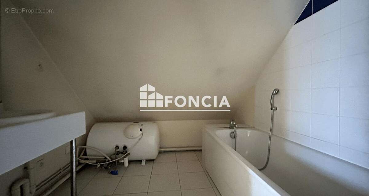 Appartement à CORBEIL-ESSONNES