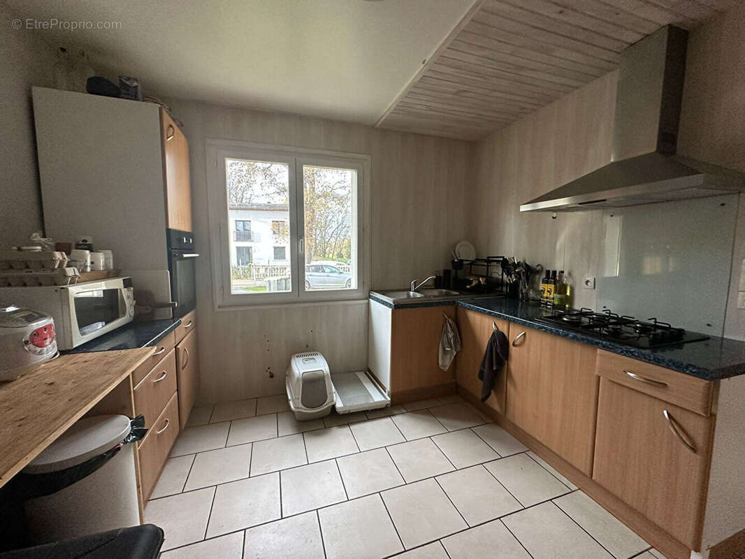 Maison louée, espoey, 3 chambres, carport - photo 8