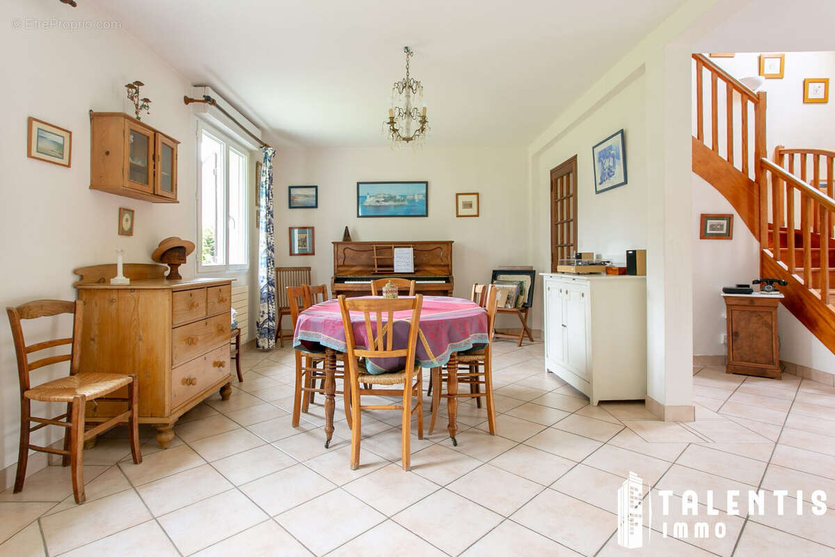 Maison à LA CHAPELLE-SUR-ERDRE