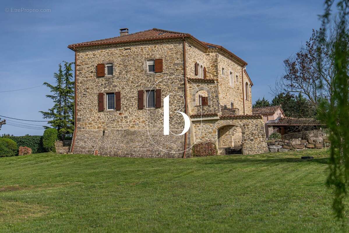 Maison à BARJAC