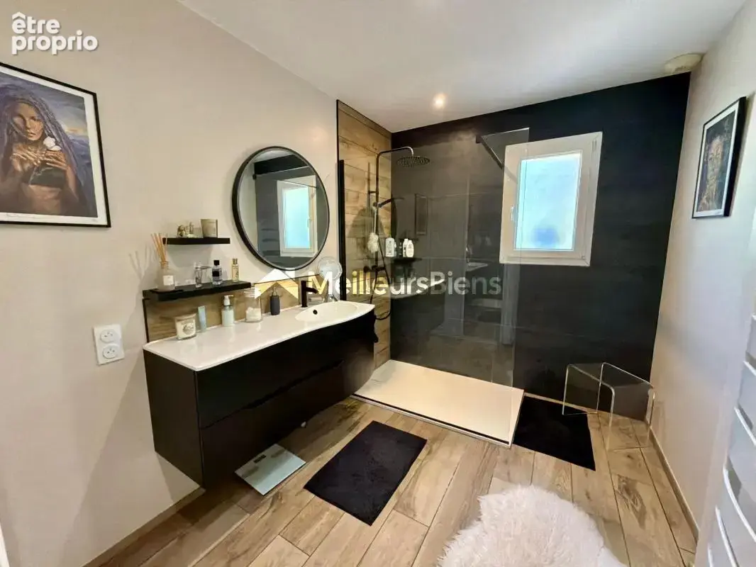 Maison de plain-pied 134 m² – 3/4 chambres – Piscine chauffée – Terrain 1 352 m² – La Bazouge-des-Alleux - photo 9