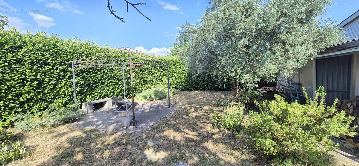 Maison individuelle de plain-pied, garage et terrain clos de 547 m2 - photo 5