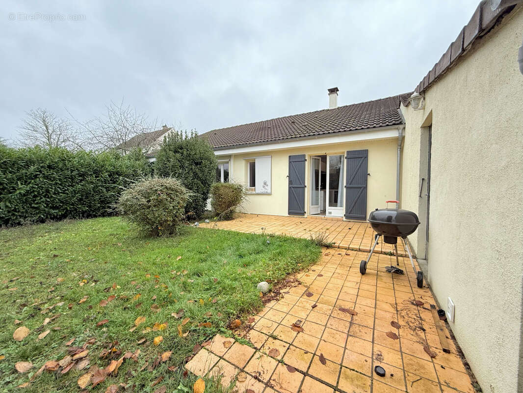 Maison à SAINT-DOULCHARD