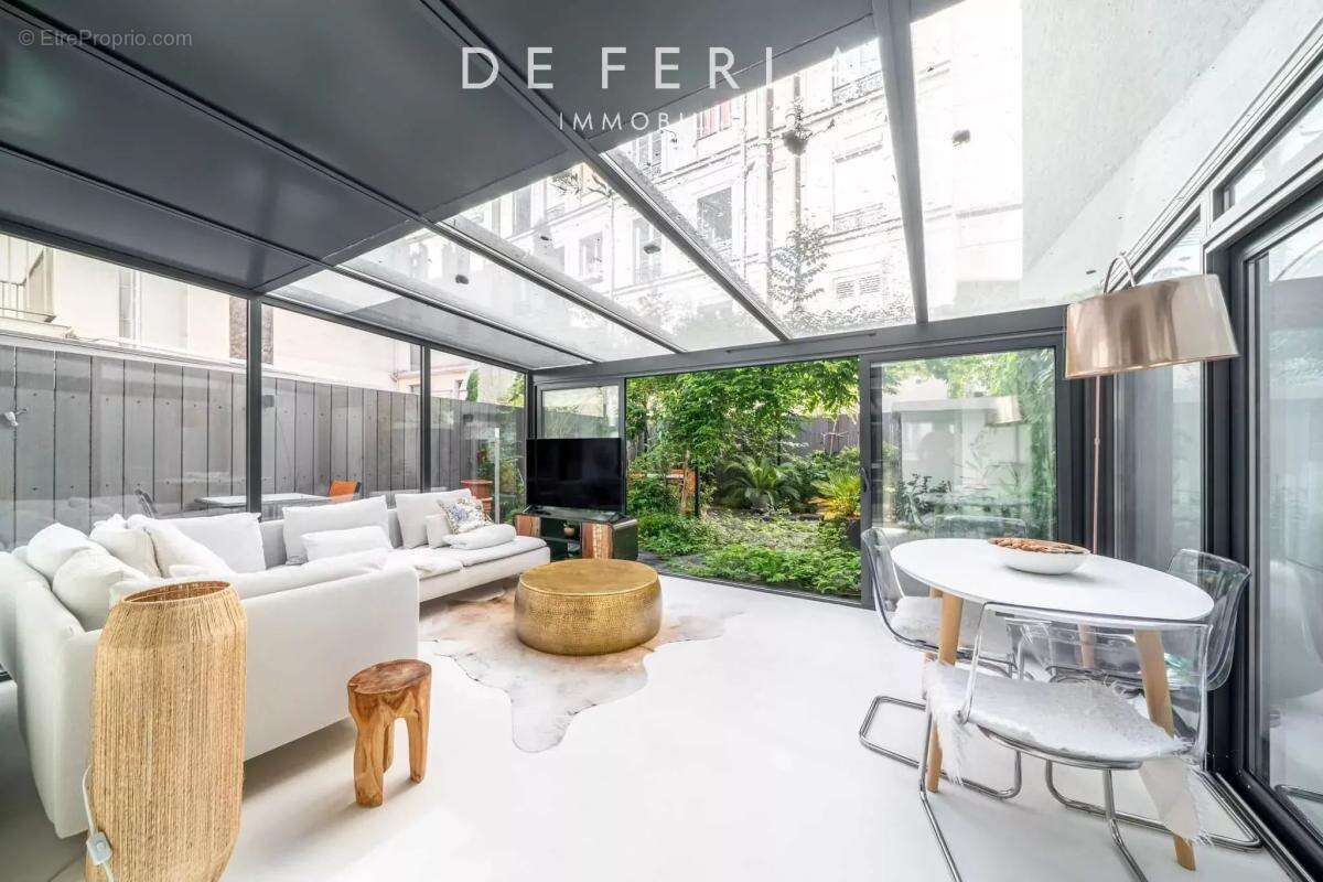 Appartement à PARIS-5E