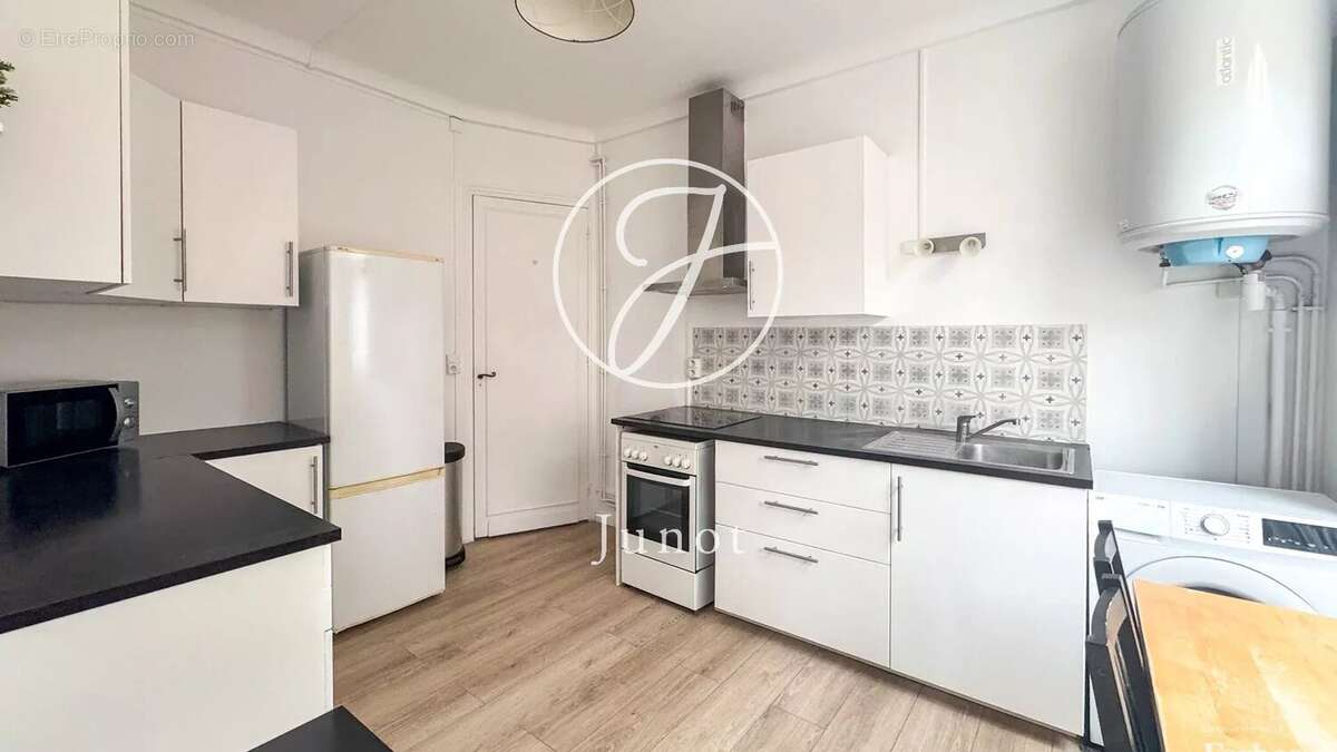 Lille - HYPER CENTRE - Appartement à vendre 46,71m² - 1 chambre - photo 2