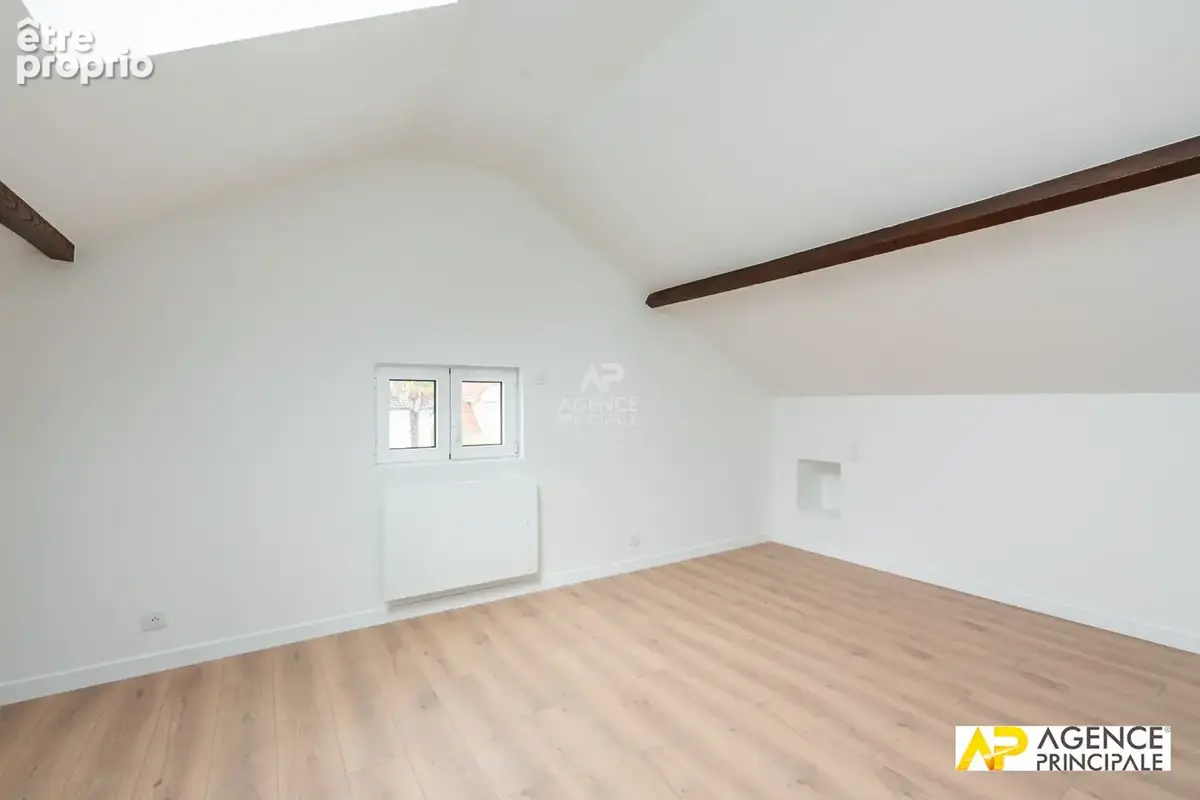 Maison  6 pièce(s) - 4 chambres - Beau jardin sans vis à vis - photo 13