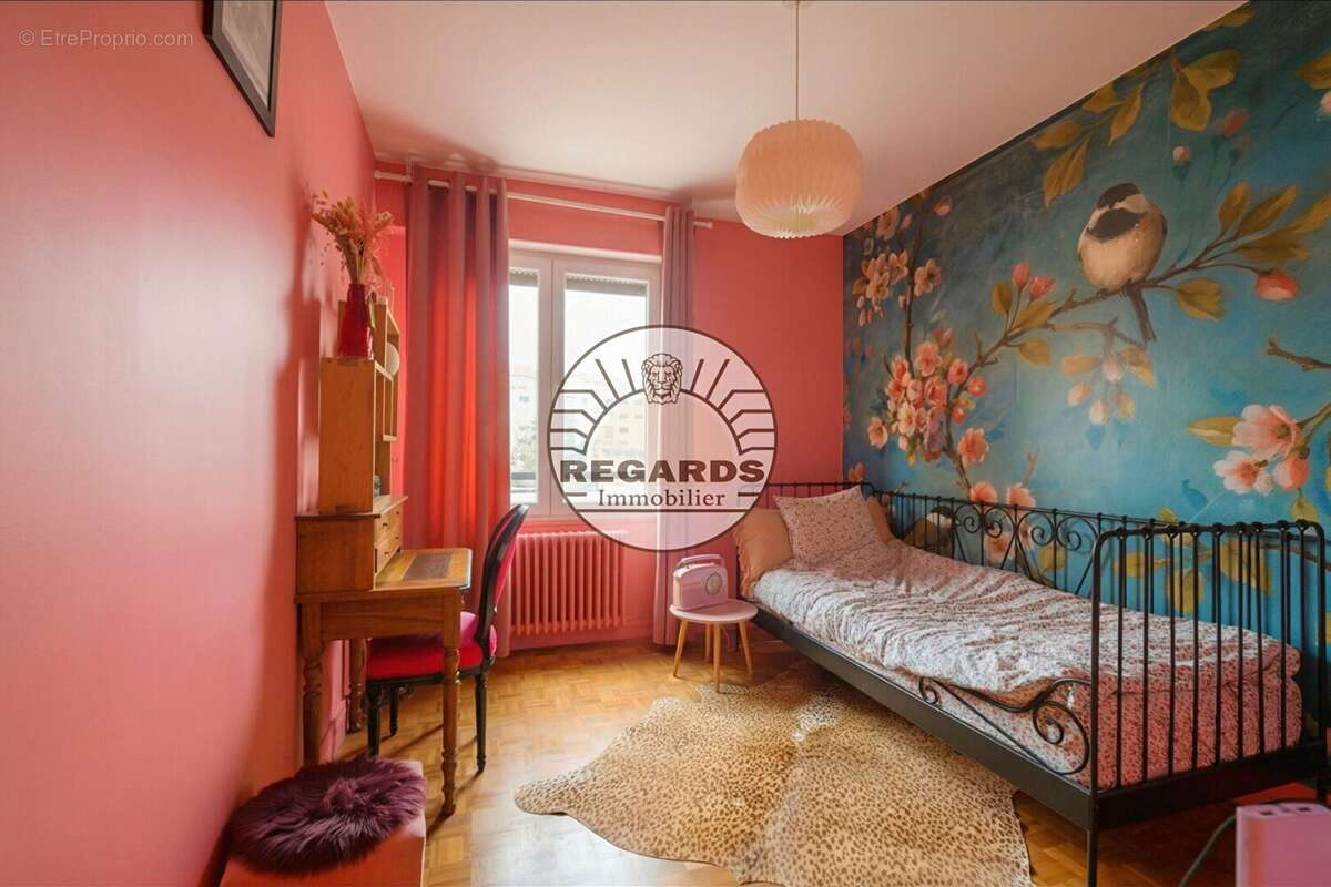 Appartement à MONTROUGE