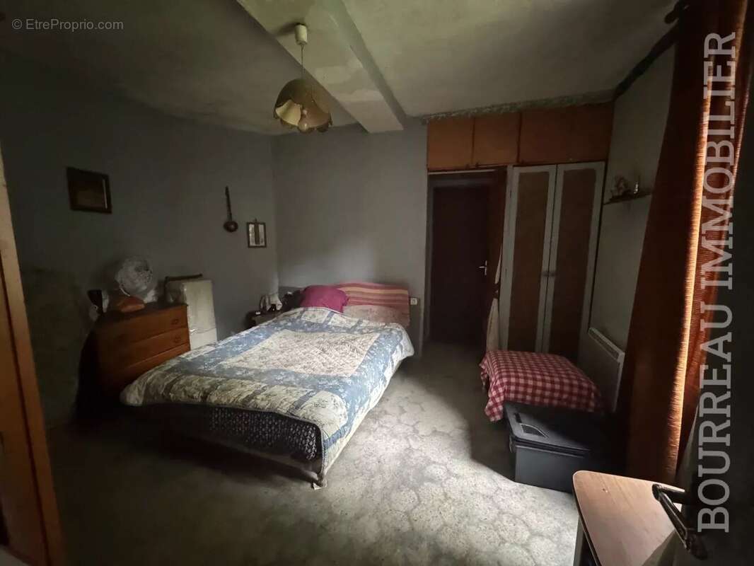 Maison à ARCES-DILO