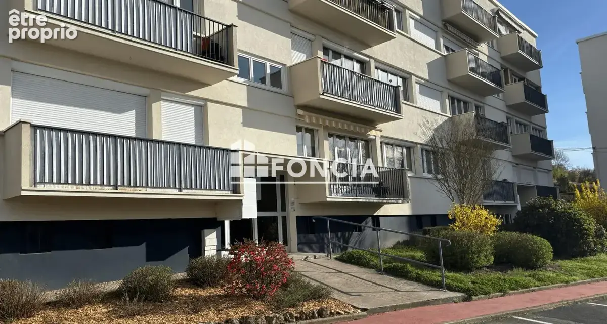 VERRIERES LE BUISSON appartement 4 pièces de 67,41m2 - Charme, Calme et potentiel évolutif - photo 2