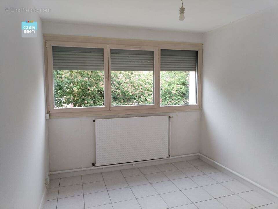 À vendre à Mâcon appartement T4 de 71,06 m² - Appartement à MACON