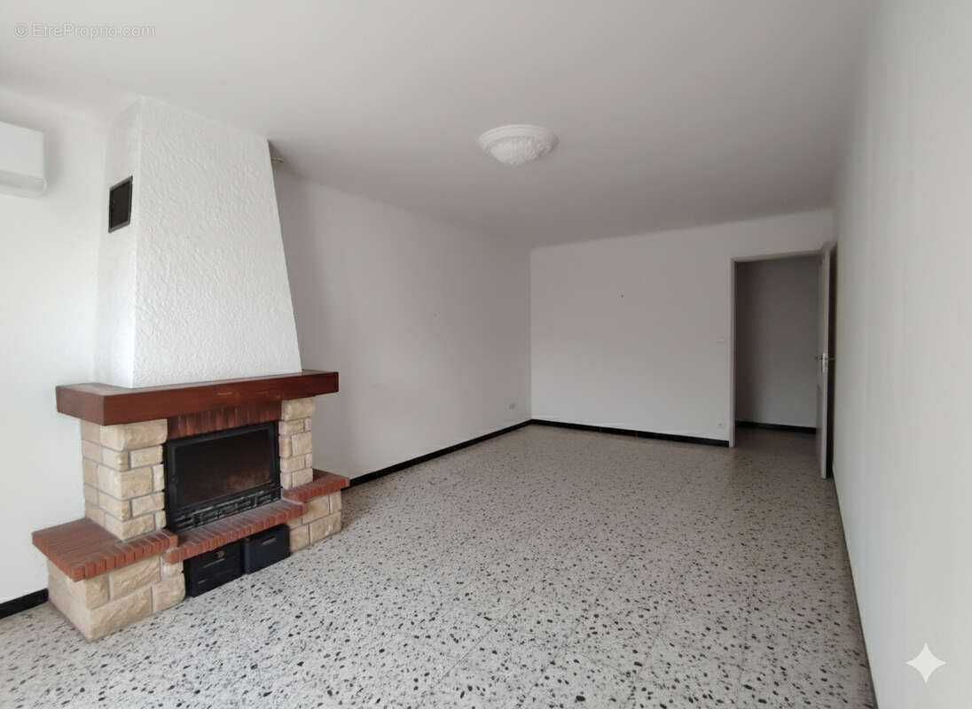 Maison à MALAUCENE