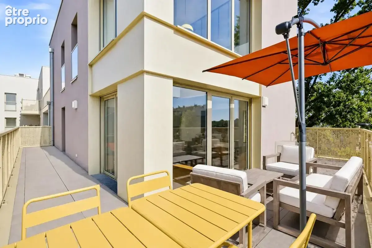 Duplex 5 pièces de 102 m² habitable et 102m² d'extérieur (balcon, terrasse et roof top) à Enghien-les-Bains - photo 3