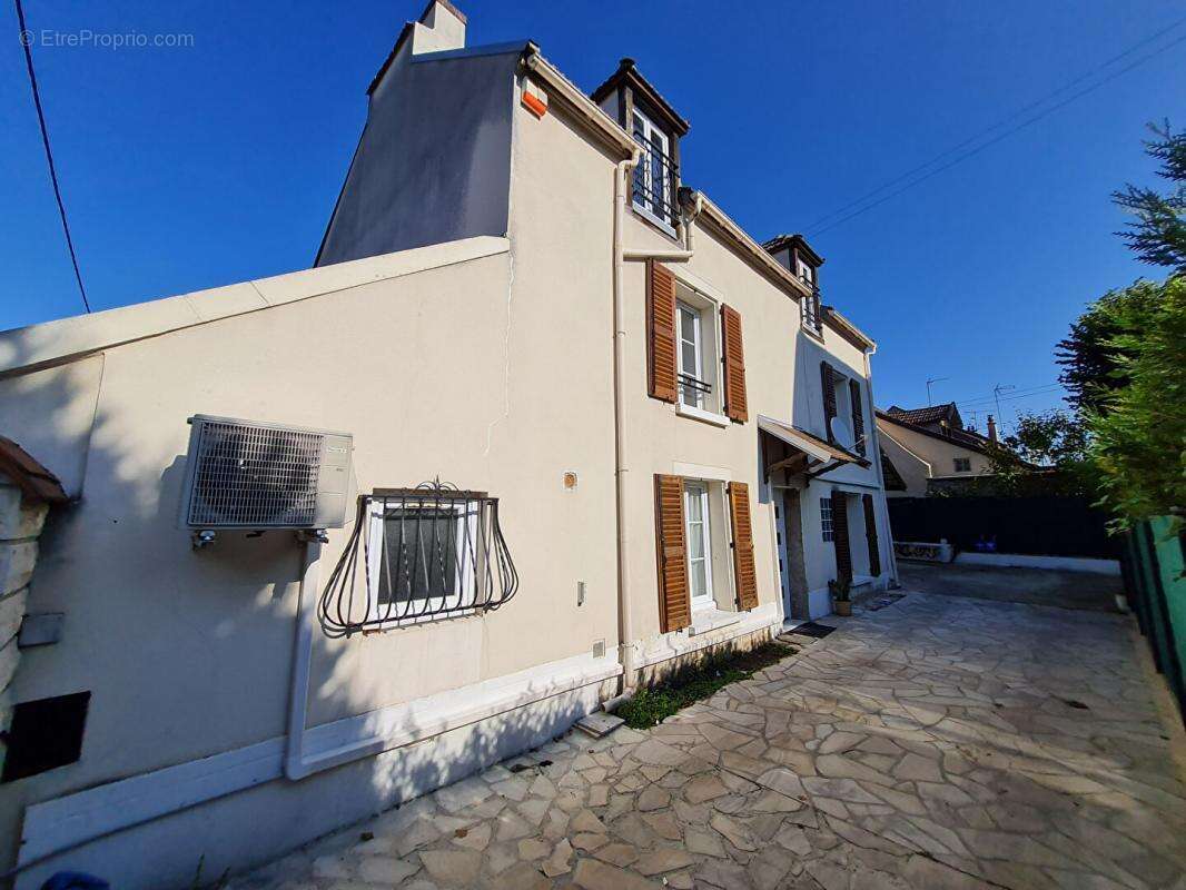 Maison à SAINT-OUEN-L&#039;AUMONE