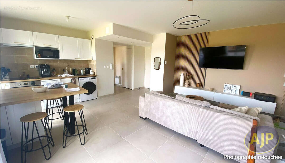 Appartement à AVRILLE
