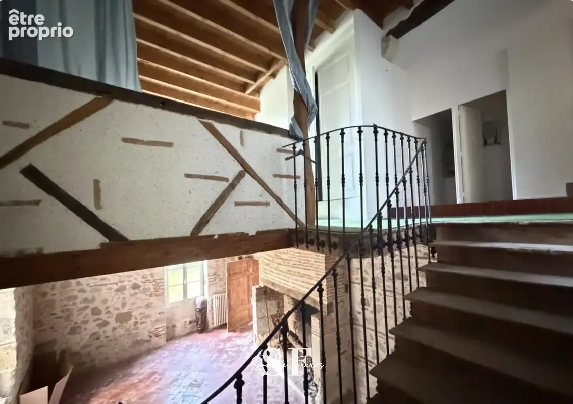 Saint hilaire de lusignan - maison  en pierres de caractere a renover - photo 10